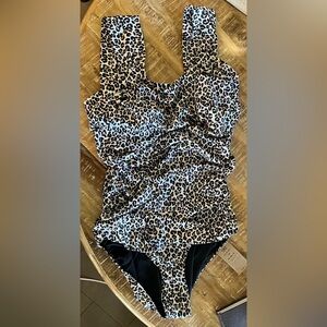 Albion NWT Leopard Print Women’s Swimsuit XXL